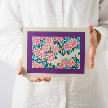 手摺り木版画 | 山茶花小道（さざんかこみち） | 原田裕子 作 | 京都 インテリアアート | 竹笹堂 竹笹堂