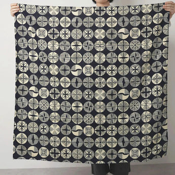 風呂敷 100cm｜伊砂文様 松｜両面染め 鉄色 / 赤色｜綿シャンタン｜むす美 むす美