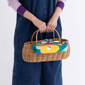 風呂敷 70cm｜椿柄 / グリーン｜アクアドロップ (はっ水加工) - Adeline Klam｜ポリエステル｜むす美 むす美