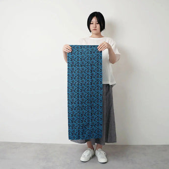 手ぬぐい｜綿100%｜コットン｜注染｜丁子唐草 青色｜ボタニカル柄｜かまわぬ かまわぬ