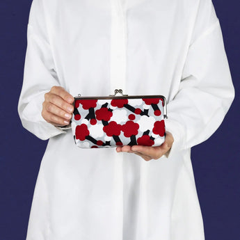 がま口 (横型 / 小)｜梅柄｜手染め生地 帆布 綿100% 和財布 ポーチ ウォレットポーチ 日本製｜京都職人仕上げ 【 Fuwa Market オリジナル 】 Fuwa Market