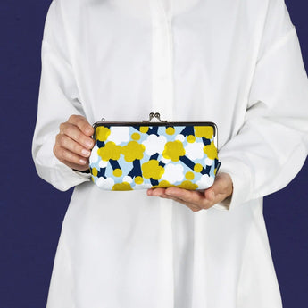 がま口 (横型 / 小)｜梅柄｜手染め生地 帆布 綿100% 和財布 ポーチ ウォレットポーチ 日本製｜京都職人仕上げ 【 Fuwa Market オリジナル 】 Fuwa Market