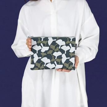 フラットポーチ｜銀杏柄｜手染め生地 帆布 綿100% コットン ポーチ 日本製｜幸せの文様 【 Fuwa Market オリジナル 】 Fuwa Market