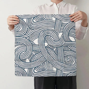 風呂敷 48cm｜伊砂文様 結｜両面染め 藍 / オレンジ｜綿シャンタン｜むす美 むす美