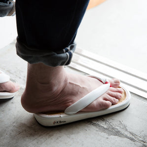 天然竹皮の草履 Lサイズ 赤 / 黒｜K Bros.｜軽部草履 軽部草履