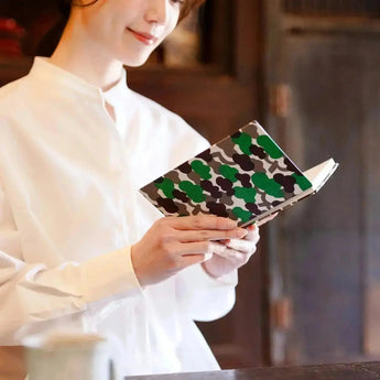 御朱印帖｜大判サイズ (B6) ｜南天柄｜手染め和紙 朱印帖 蛇腹式 日本製｜京都職人仕上げ 【 Fuwa Market オリジナル 】 Fuwa Market