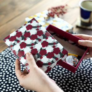 【貼り箱ケース】手染め和紙 梅柄 幸せの文様シリーズ Fuwa Market オリジナル