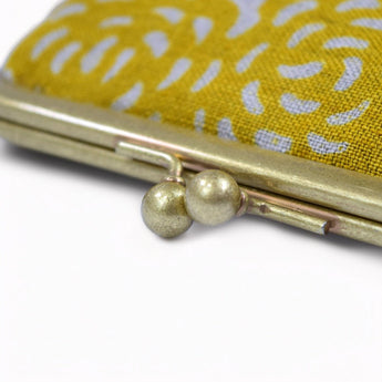 よつめ染布舎 がま口 SASHIKO 無量花 山吹